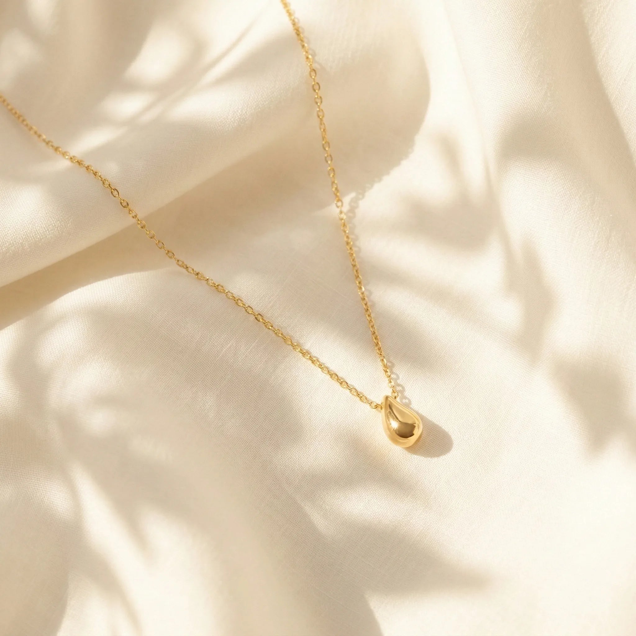 The DATUM Drop Necklace
