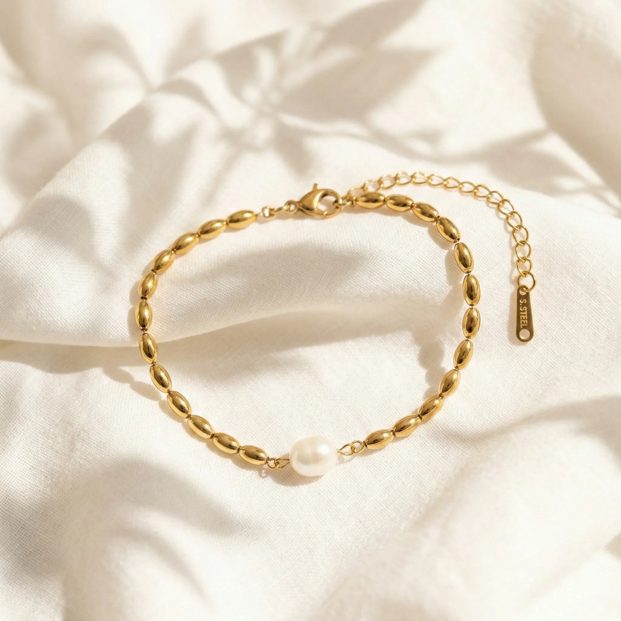The LUNA Solitaire Bracelet